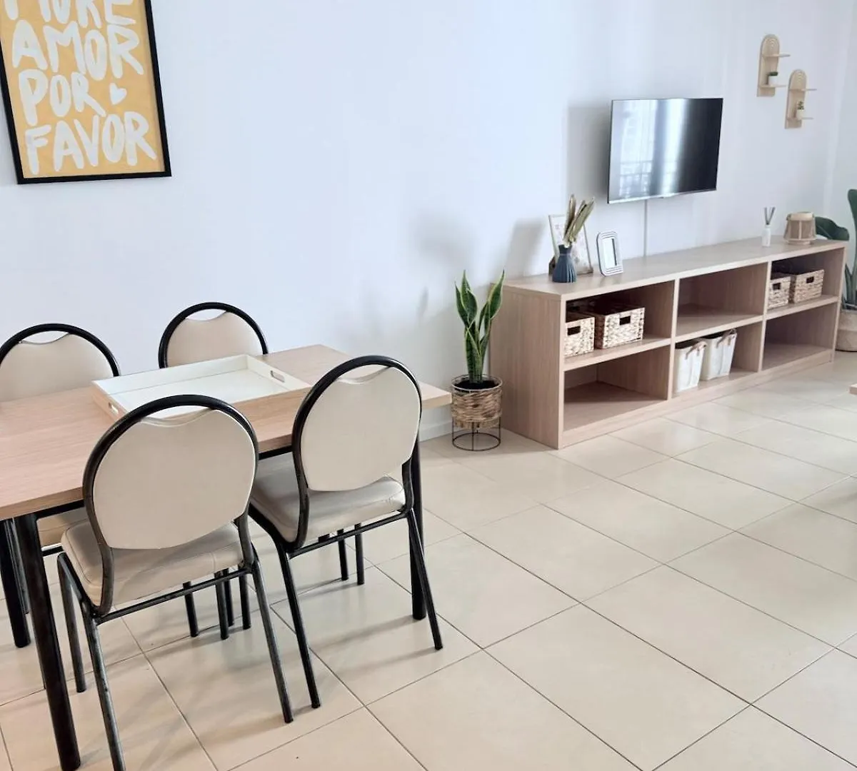 아파트 Costa Suite Beach, Pool And Parking 료렛 드 마르