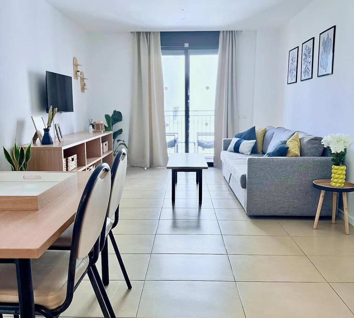 Costa Suite Beach, Pool And Parking 료렛 드 마르