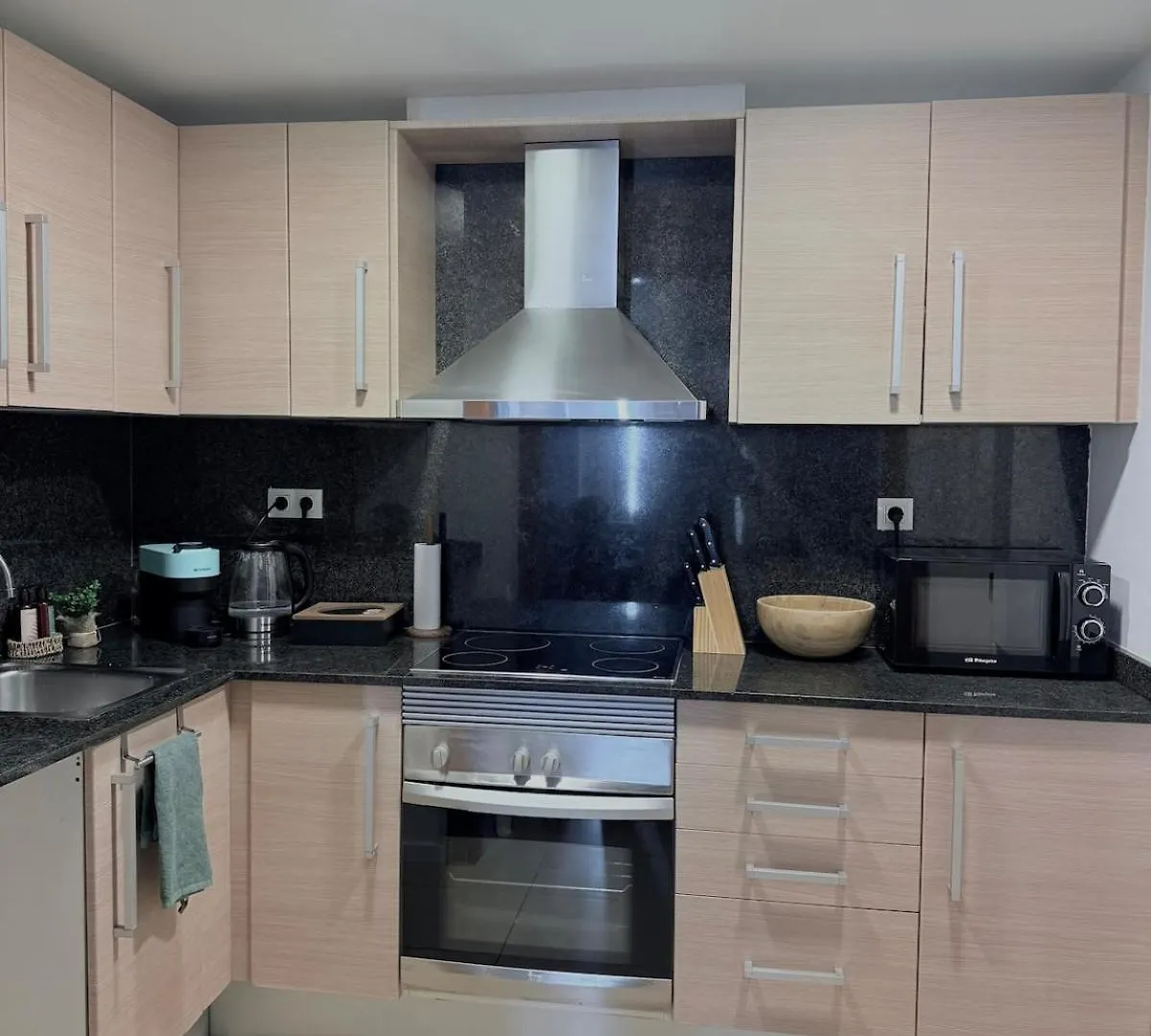 아파트 Costa Suite Beach, Pool And Parking 료렛 드 마르