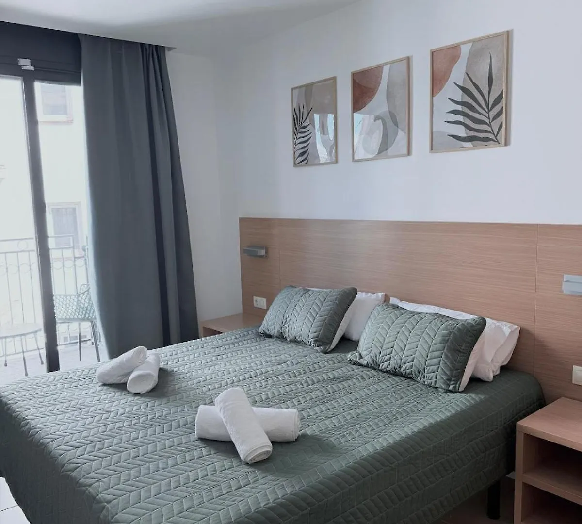 Costa Suite Beach, Pool And Parking Lloret de Mar 0*,  España